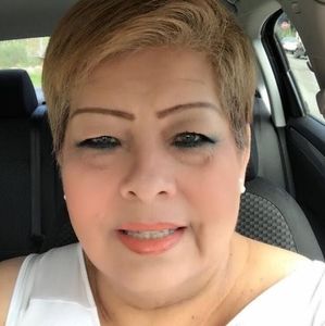 Meet your Posher, Leticia